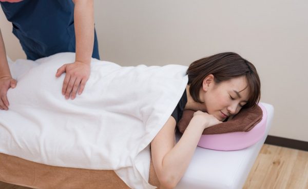 マッサージ中に寝ることは効果的!|良質な眠りでリフレッシュ