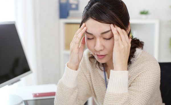 頭痛の原因はほぼ肩こり!原因・解消方法・その他の頭痛も徹底解説